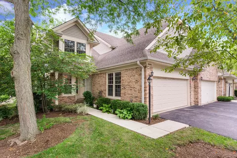 9050 Delphia Ave, Des Plaines, IL 60016