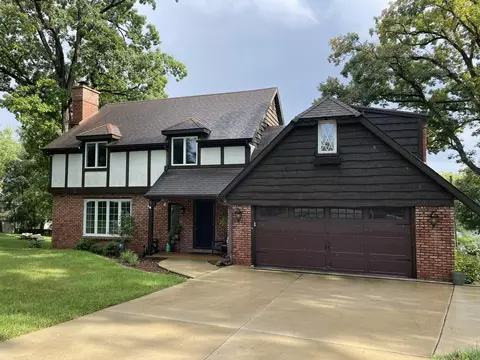29 W351 Helen Ave, West Chicago, IL 60185
