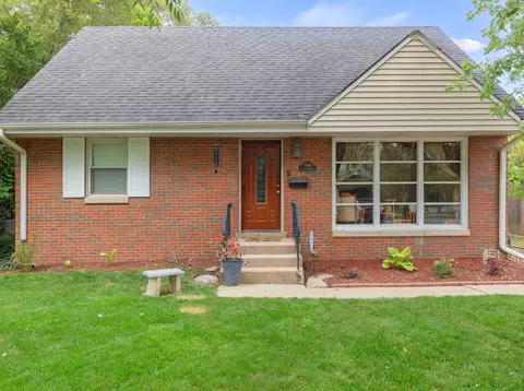 18618 Golfview Ave, Homewood, IL 60430