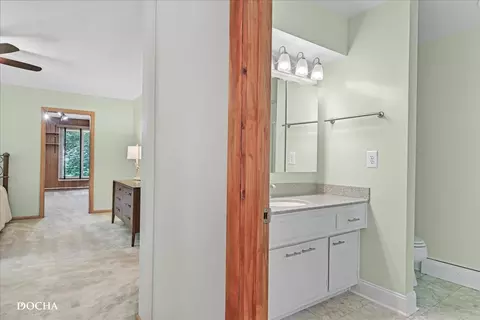 Bath - 890 Woodlea Rd, Kankakee, IL 60901 photo 1 of 2