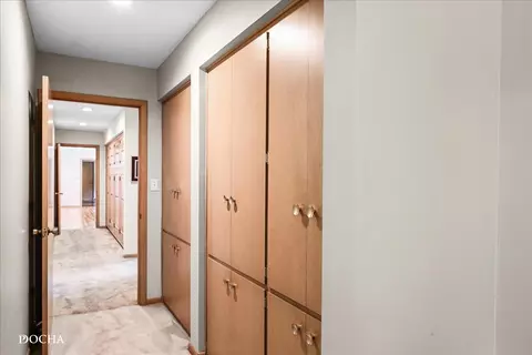 Entry Way - 890 Woodlea Rd, Kankakee, IL 60901 photo 2 of 3