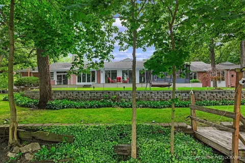 Exterior - 890 Woodlea Rd, Kankakee, IL 60901 photo 6 of 24