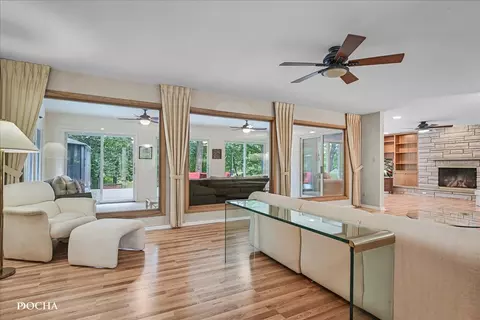 Living - 890 Woodlea Rd, Kankakee, IL 60901 photo 1 of 4