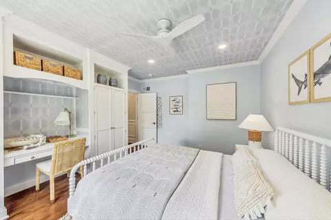 Bedroom - 401 E Center Ave, Lake Bluff, IL 60044 photo 4 of 5