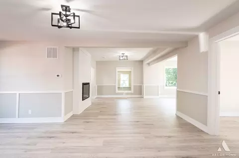 Living - 205 Renfrew Ave, Dwight, IL 60420 photo 3 of 6