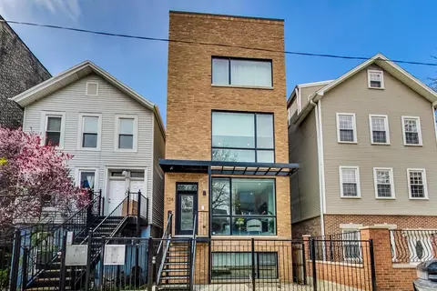 728 N Elizabeth St #1, Chicago, IL 60642