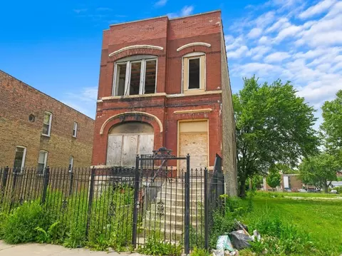 1110 S Sacramento Blvd, Chicago, IL 60612
