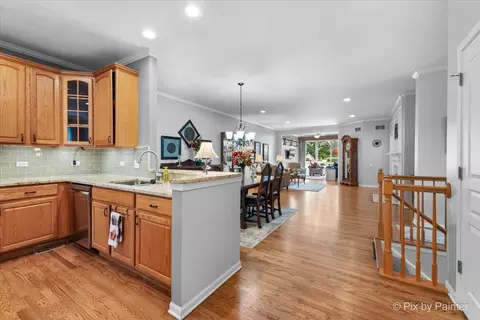 4154 Whitehall Ln, Algonquin, IL 60102 photo 6