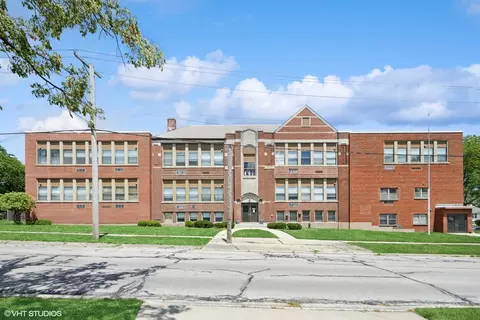 530 E Highland Ave #C8, Villa Park, IL 60181