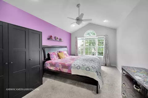 Bedroom - 5527 Azalea Ct, Rolling Meadows, IL 60008 photo 3 of 4