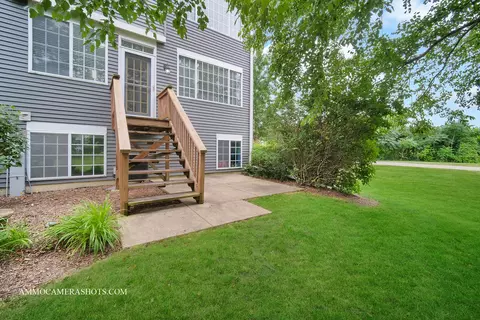 Exterior - 5527 Azalea Ct, Rolling Meadows, IL 60008 photo 3 of 8