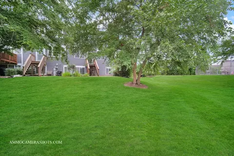 Exterior - 5527 Azalea Ct, Rolling Meadows, IL 60008 photo 5 of 8