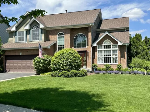 780 Bayberry Dr, Cary, IL 60013