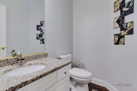 Bath - 3559 Stackinghay Dr, Naperville, IL 60564 photo 1 of 6