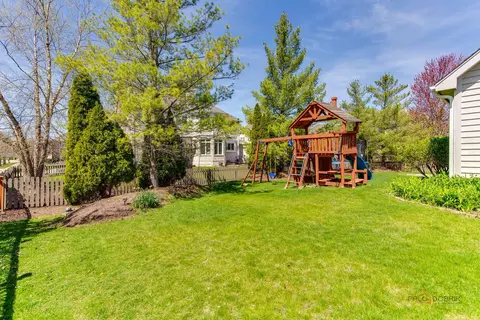 Exterior - 3559 Stackinghay Dr, Naperville, IL 60564 photo 4 of 5