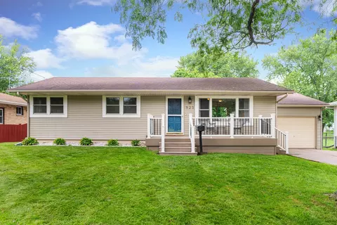 923 Colby Ct, Dekalb, IL 60115