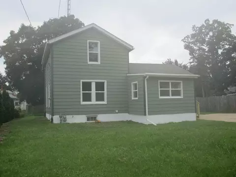 603 W Brown St, Harvard, IL 60033