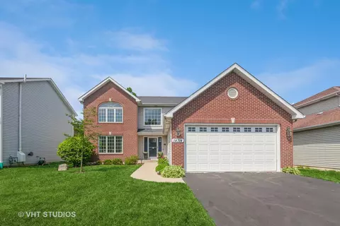 1 N314 Purnell St, Carol Stream, IL 60188
