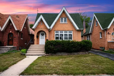 2306 Orchard St, Blue Island, IL 60406