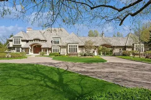 81 Locust Rd, Winnetka, IL 60093