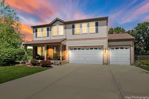 347 Pondview Dr, Antioch, IL 60002