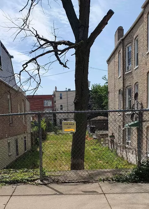 2132 S Fairfield Ave, Chicago, IL 60608