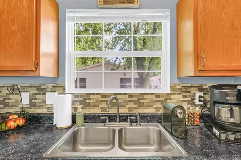 510 E Maple St, Ogden, IL 61859 photo 17