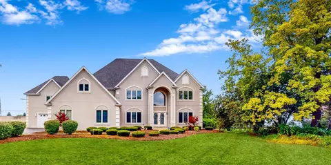 5 Lexington Cir, Yorkville, IL 60560