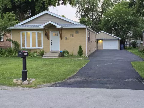 215 Mound St, Willow Springs, IL 60480