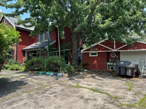 2316 Kirchoff Rd, Rolling Meadows, IL 60008 photo 2