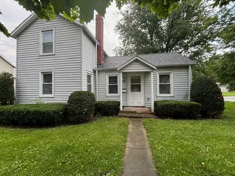 821 Lincoln Hwy, Rochelle, IL 61068