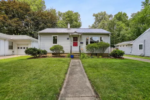 112 W Vermont Ave, Urbana, IL 61801