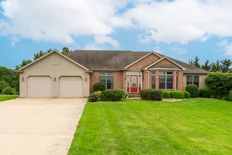 3443 E Cleveland St, Ladd, IL 61329