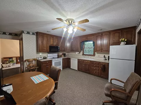504 Elm St, Morrison, IL 61270 photo 9