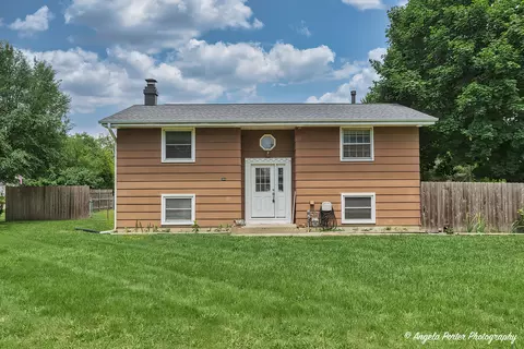 20668 W Sanrem Ave, Lake Villa, IL 60046
