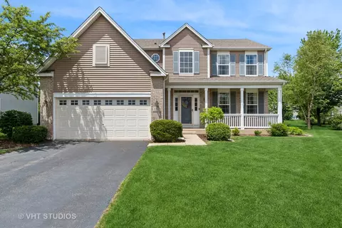 1170 Dorr Dr, Sugar Grove, IL 60554