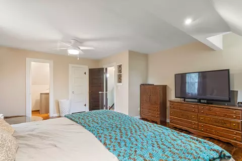 Bedroom - 103 S John St, Longview, IL 61852 photo 4 of 6