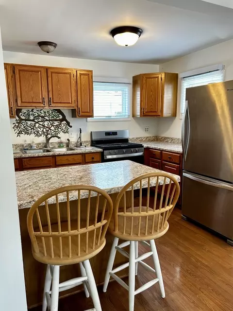 Kitchen - 3614 148th Pl, Midlothian, IL 60445 photo 1 of 2