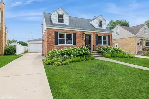 505 N Elm St, Mount Prospect, IL 60056