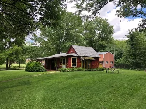 5107 S Hidden Heights Rd, Oregon, IL 61061