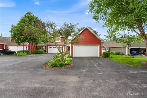 127 S Neville Ct, Bloomingdale, IL 60108
