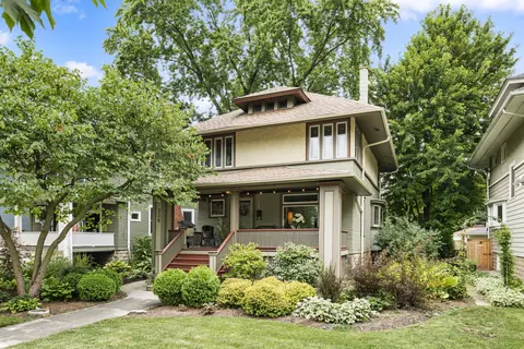 330 S Lombard Ave, Oak Park, IL 60302