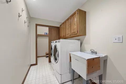 1742 Caxton Dr, Wheaton, IL 60189 photo 17