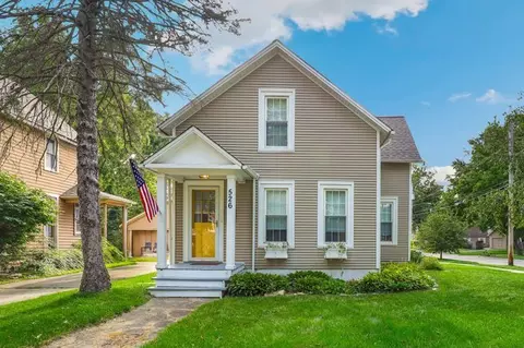526 S Harrison St, Batavia, IL 60510