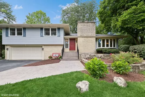 728 Exmoor Ave, Barrington, IL 60010