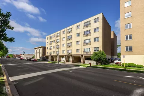 2920 N Harlem Ave #4A, Elmwood Park, IL 60707