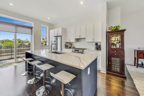731 W 15th St, Chicago, IL 60607 photo 7