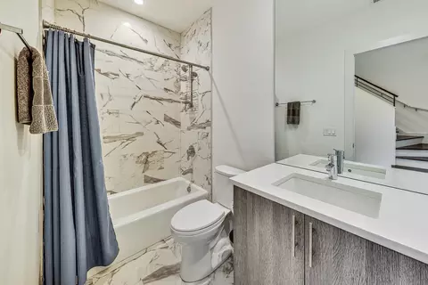 731 W 15th St, Chicago, IL 60607 photo 17