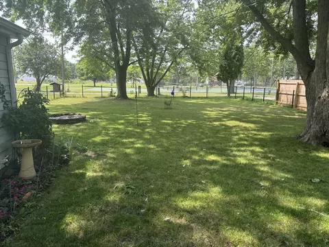 Exterior - 305 E 4th St, Gridley, IL 61744 photo 3 of 10