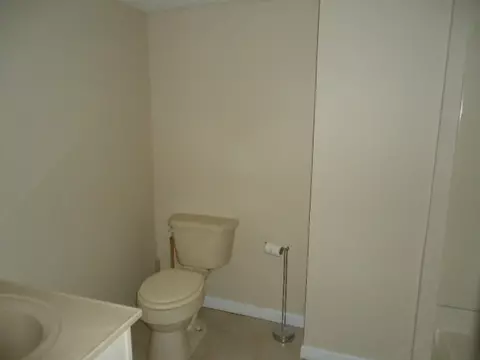 Bath - 305 E 4th St, Gridley, IL 61744 photo 1 of 2